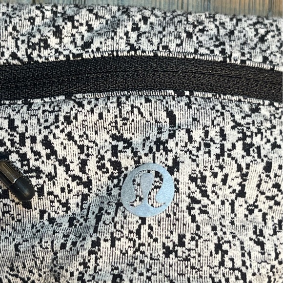 Lululemon Pace Rival Crop leggings in Power Luxtreme fabric Size 6 - Picture 5 of 9